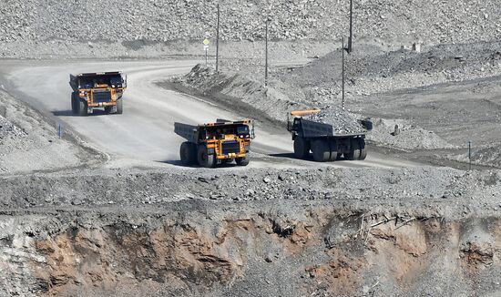 Russia Gold Mining Industry