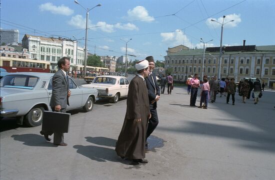Head of DRA's High Spiritual Council of Ulema Mohammad Sayed Afghani visits USSR