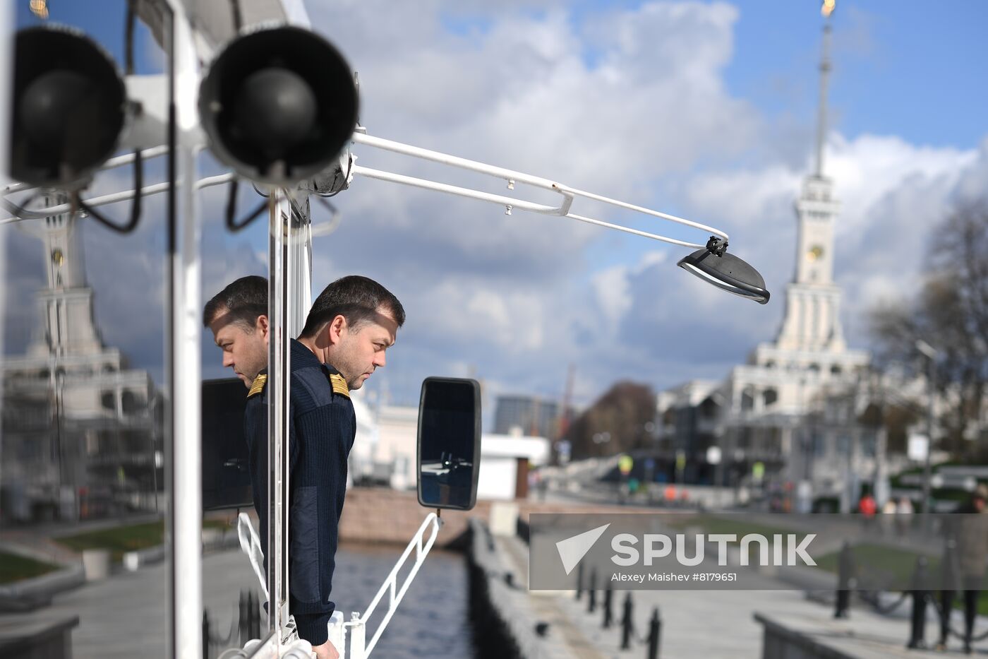 Russia River Navigation
