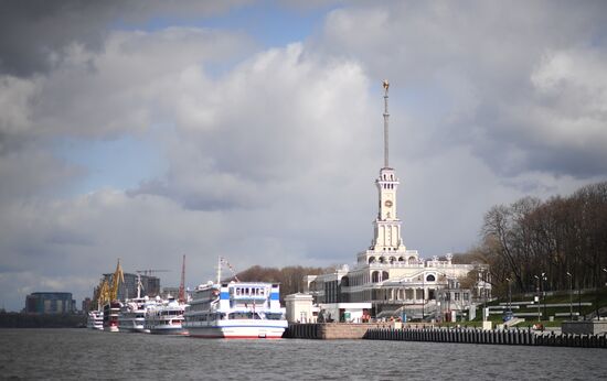 Russia River Navigation