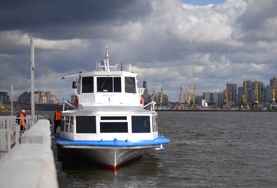 Russia River Navigation