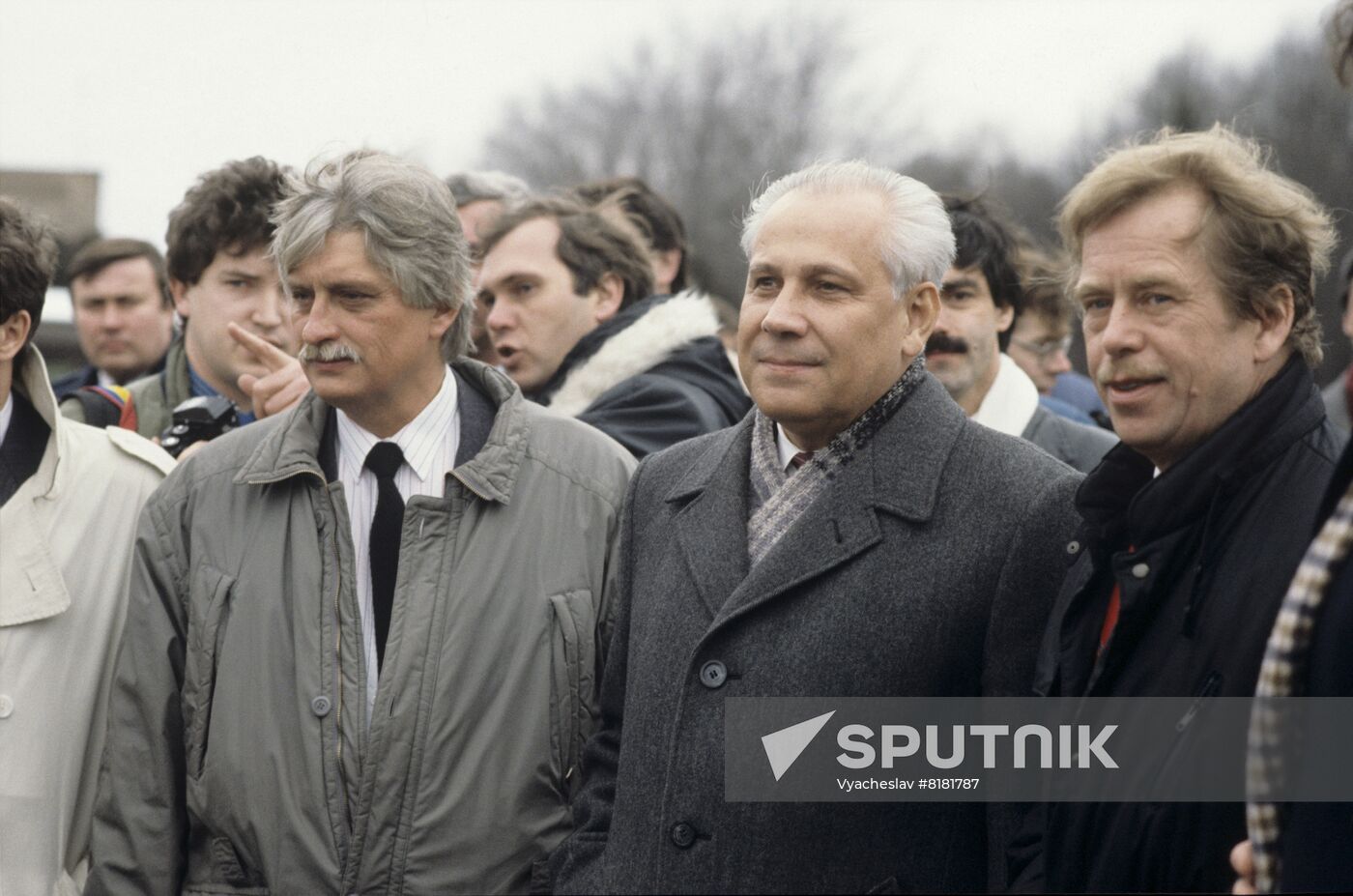 Czechoslovak delegation visits USSR