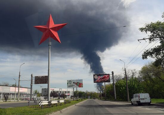 DPR Russia Ukraine Military Operation Oil Depot Fire