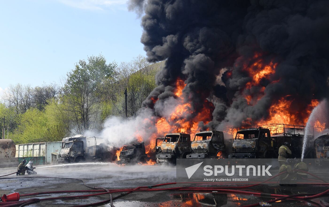 DPR Russia Ukraine Military Operation Oil Depot Fire