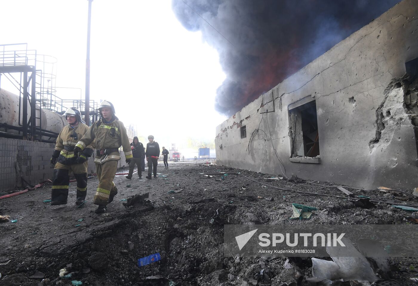 DPR Russia Ukraine Military Operation Oil Depot Fire