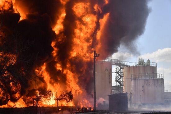 DPR Russia Ukraine Military Operation Oil Depot Fire