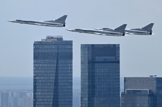 Russia WWII Victory Parade Aerial Rehearsal