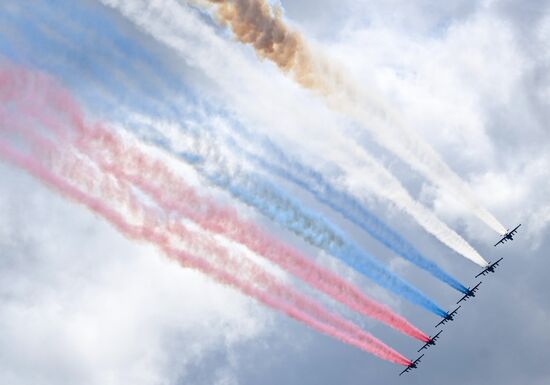 Russia WWII Victory Parade Aerial Rehearsal