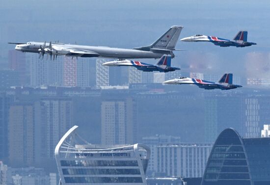 Russia WWII Victory Parade Aerial Rehearsal