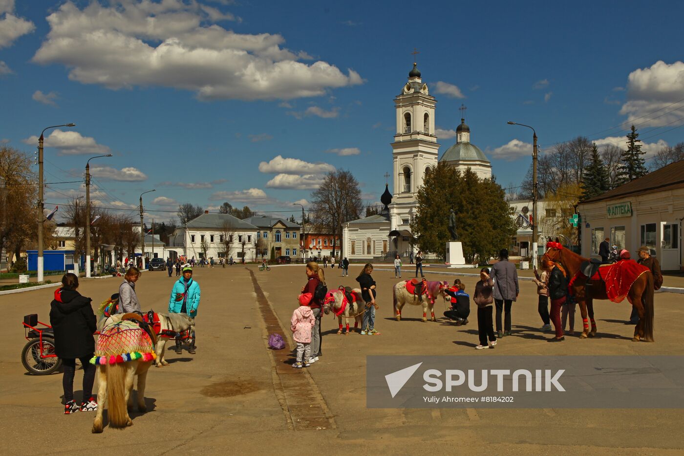 May 1 celebrations in Tarusa