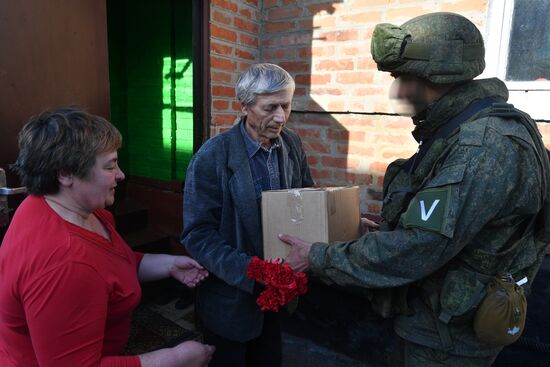 Ukraine Russia Military Operation Civilian Interactions