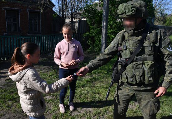 Ukraine Russia Military Operation Civilian Interactions
