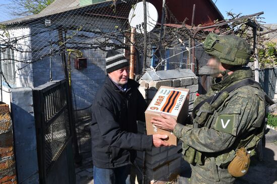 Ukraine Russia Military Operation Civilian Interactions