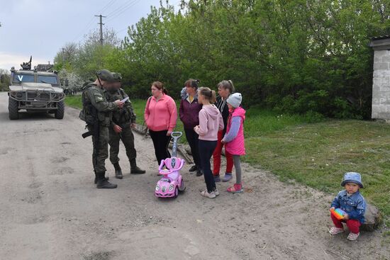 Ukraine Russia Military Operation Civilian Interactions