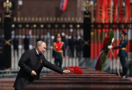 Russia Putin Victory Day Parade Wreath Laying