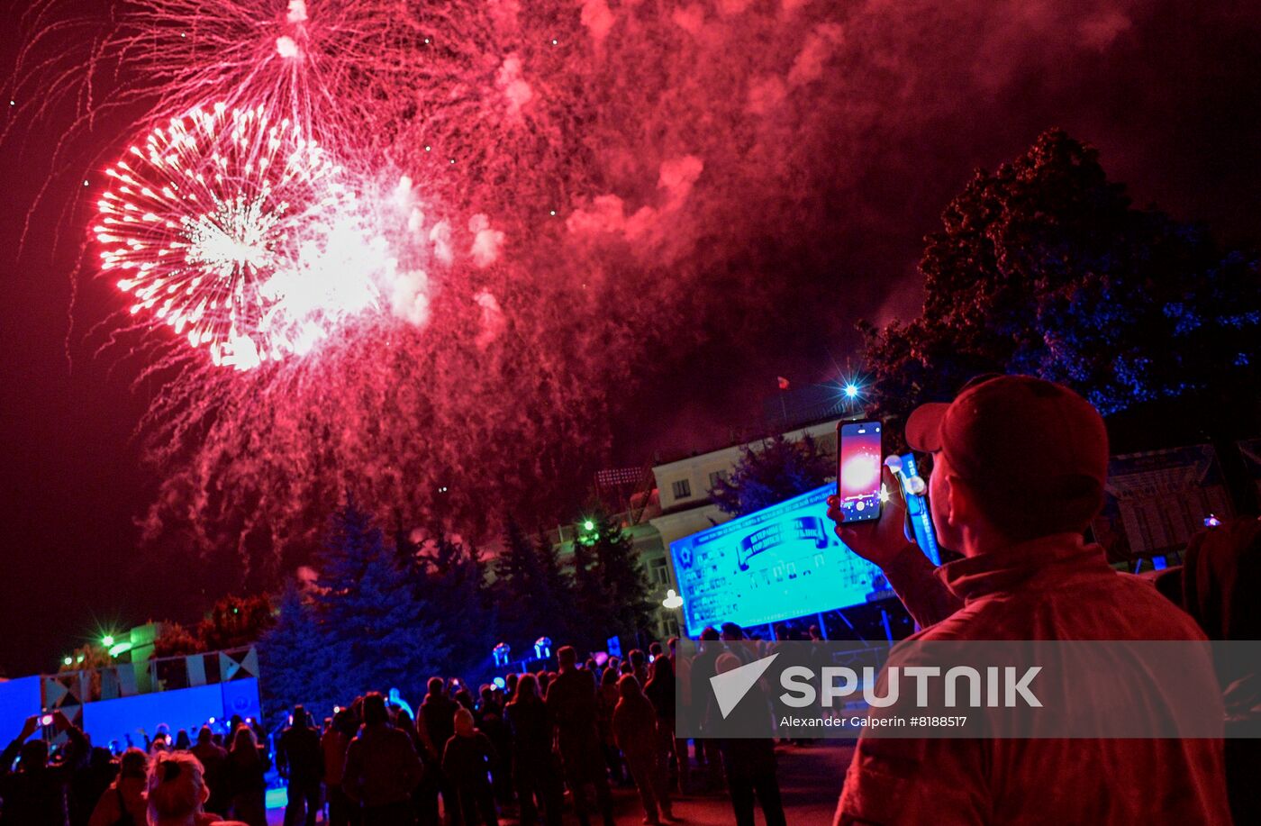 DPR LPR WWII Victory Day Fireworks