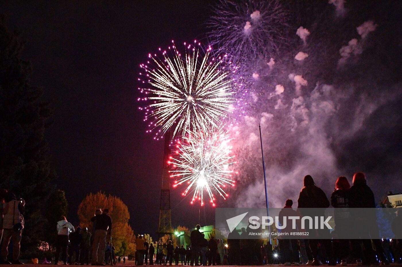 DPR LPR WWII Victory Day Fireworks