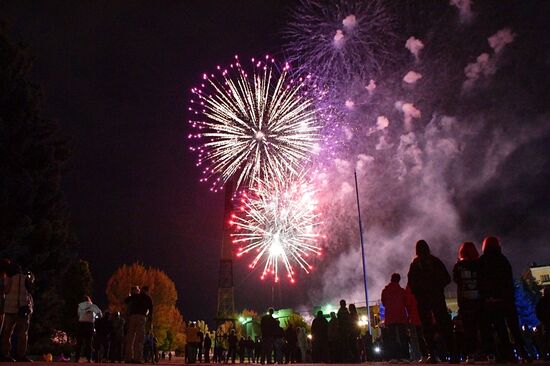 DPR LPR WWII Victory Day Fireworks