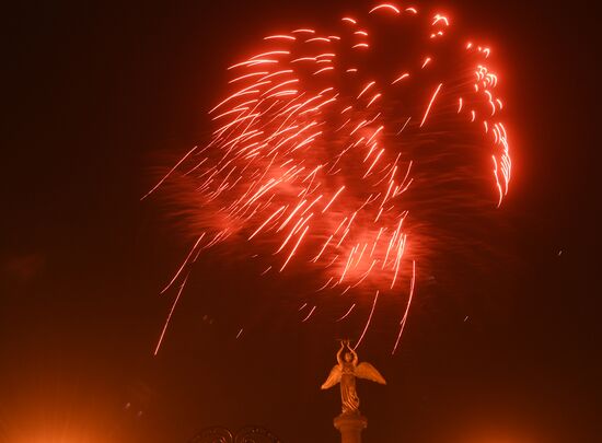 DPR LPR WWII Victory Day Fireworks