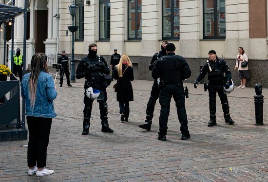 Latvia WWII Soviet Monument Demolition
