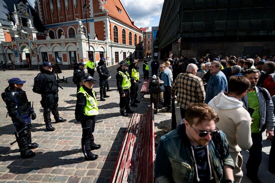 Latvia WWII Soviet Monument Demolition