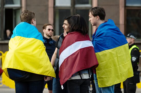 Latvia WWII Soviet Monument Demolition
