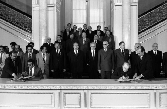 Prime Minister of People's Democratic Republic of Yemen Ali Nasir Muhammad visits USSR