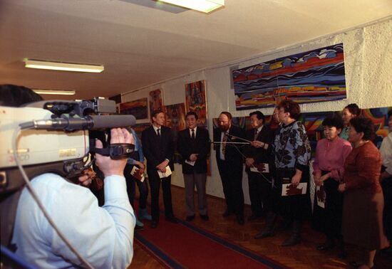 Exhibition of artist Jahid Jemal's paintings dedicated to Mongolia