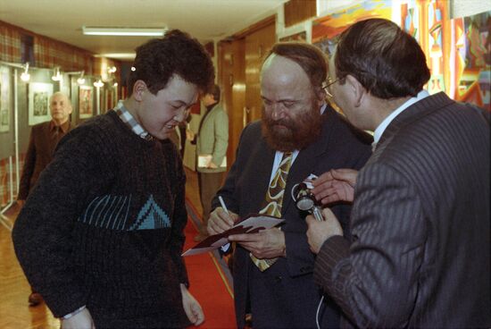 Exhibition of artist Jahid Jemal's paintings dedicated to Mongolia