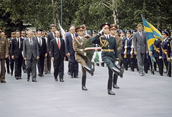 Mexican delegation visits USSR