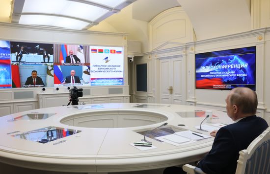 Russia Putin Kyrgyzstan Eurasian Economic Forum
