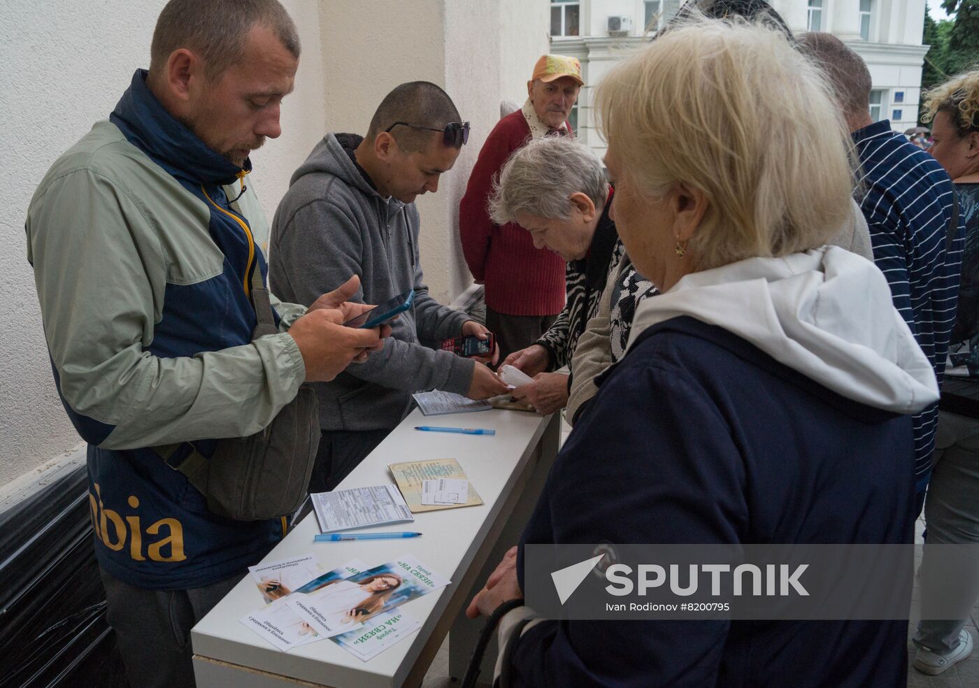 Ukraine Russia Military Operation Dual-Currency Zone