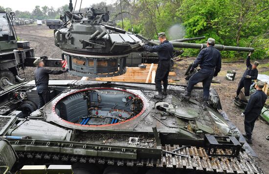 Ukraine Russia Military Operation Repair Unit