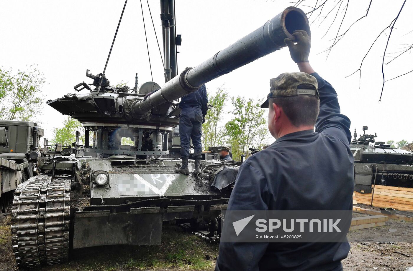 Ukraine Russia Military Operation Repair Unit