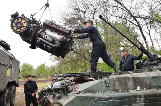 Ukraine Russia Military Operation Repair Unit