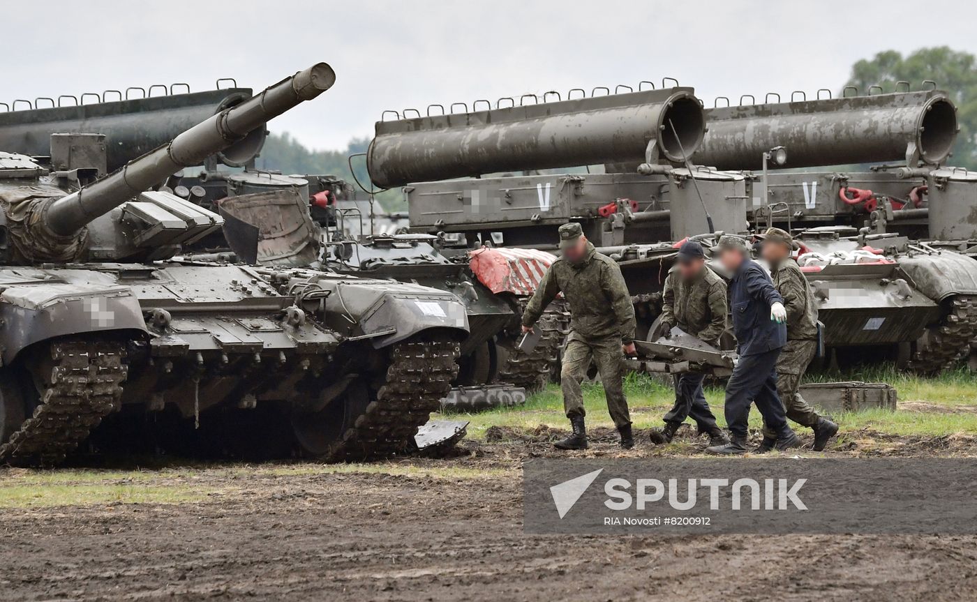 Ukraine Russia Military Operation Repair Unit