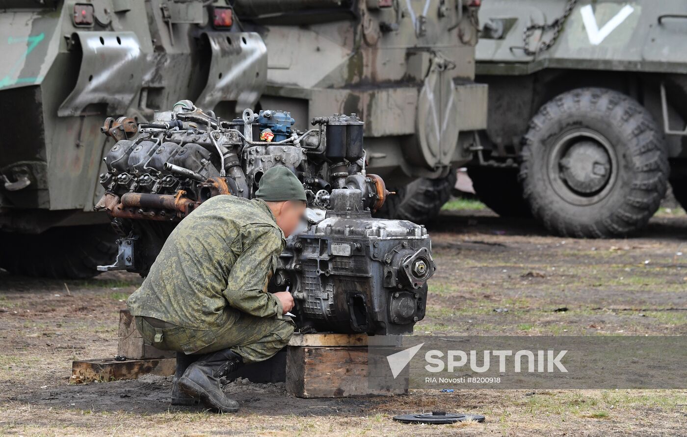 Ukraine Russia Military Operation Repair Unit