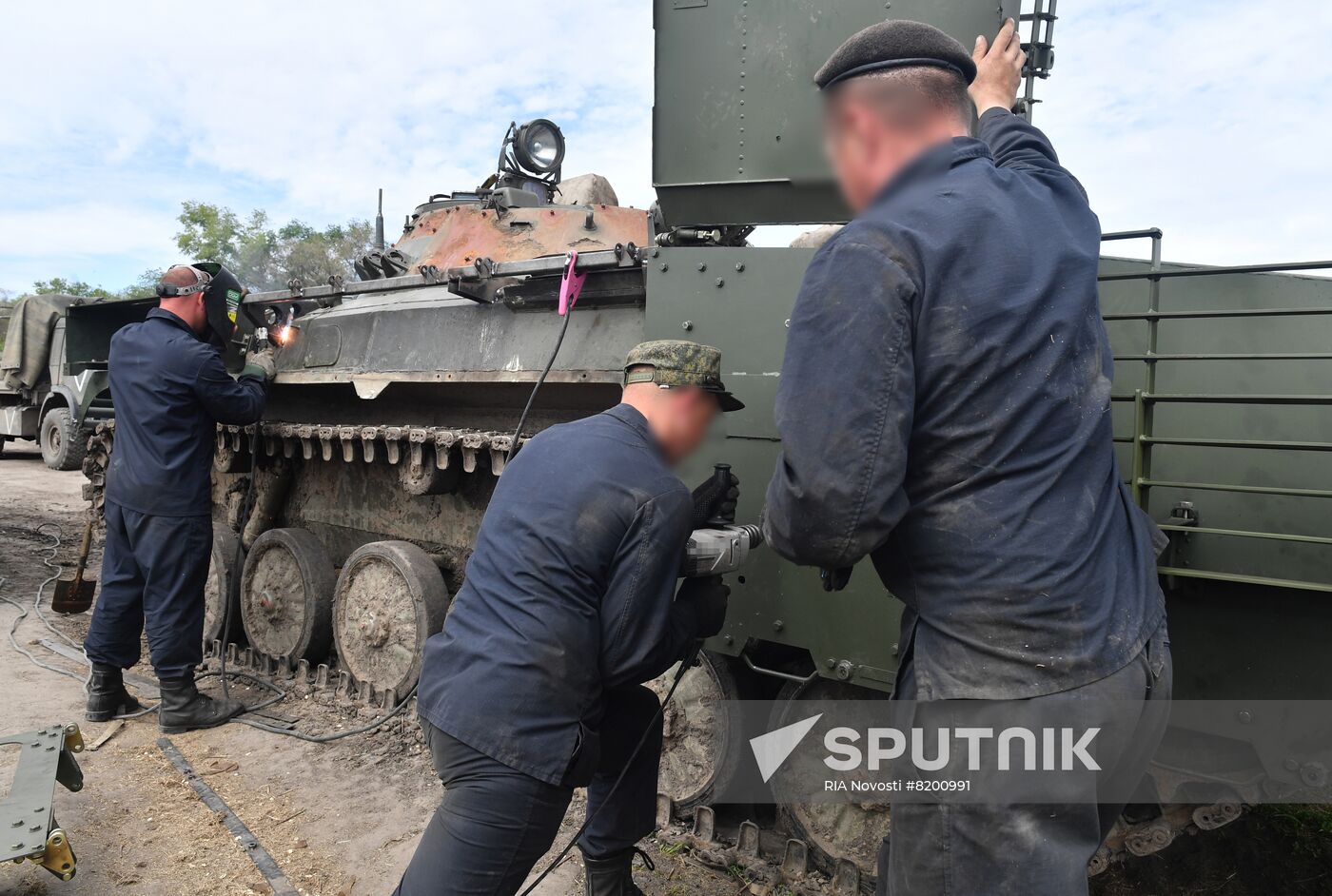 Ukraine Russia Military Operation Repair Unit