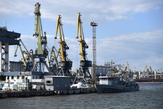 DPR Russia Ukraine Military Operation Sea Port