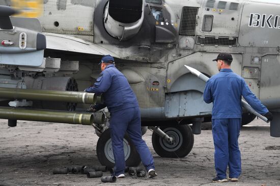 Ukraine Russia Military Operation Helicopter Airfield
