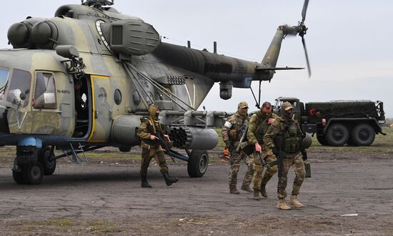 Ukraine Russia Military Operation Helicopter Airfield