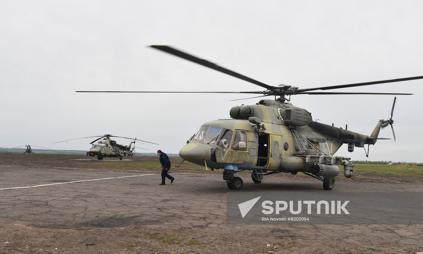 Ukraine Russia Military Operation Helicopter Airfield