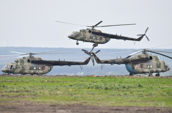 Ukraine Russia Military Operation Helicopter Airfield