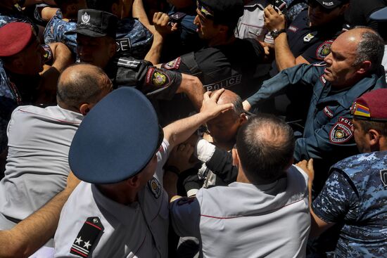 Armenia Opposition Protests