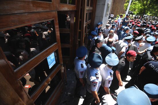 Armenia Opposition Protests