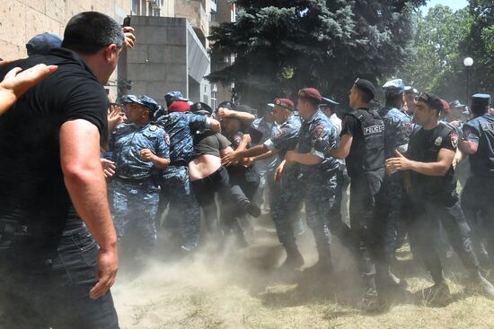 Armenia Opposition Protests