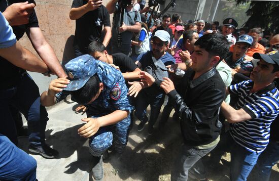 Armenia Opposition Protests