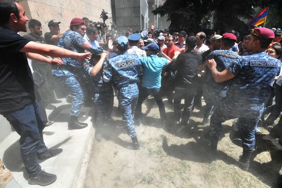 Armenia Opposition Protests