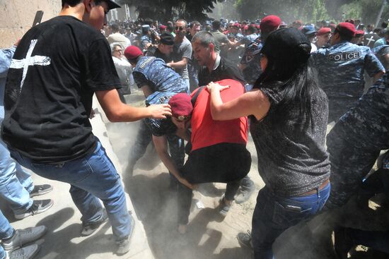 Armenia Opposition Protests