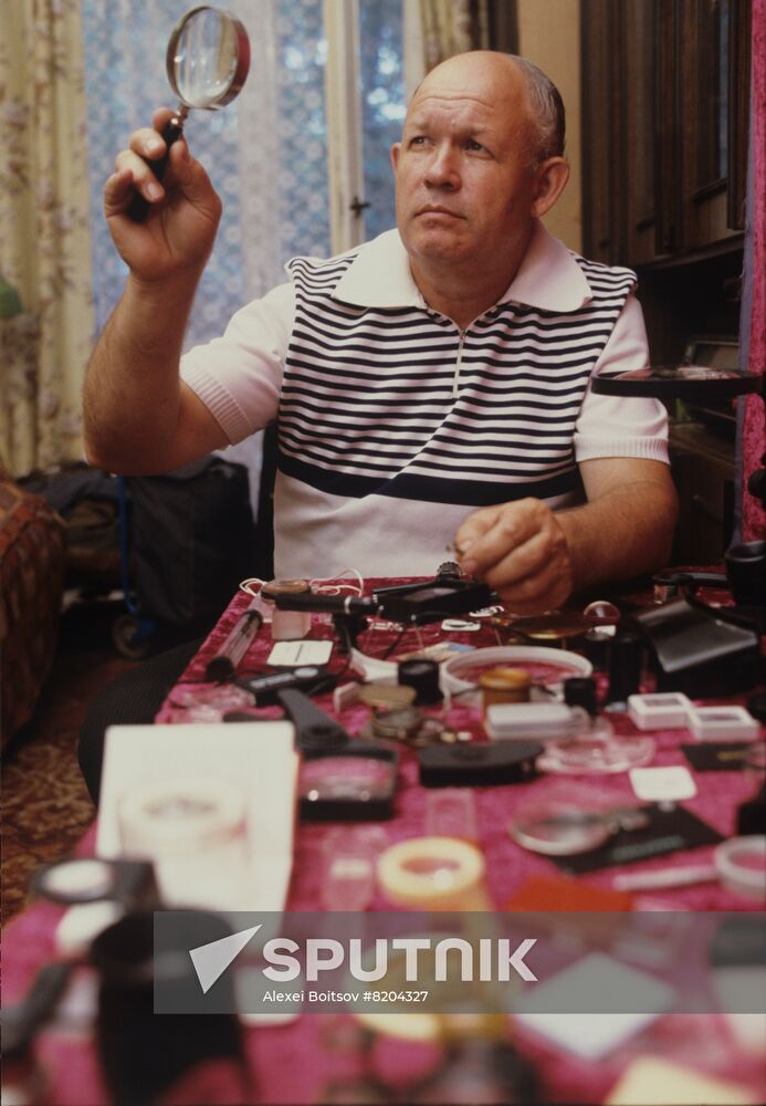 Viktor Abramov, collector of unique color magnifying glasses